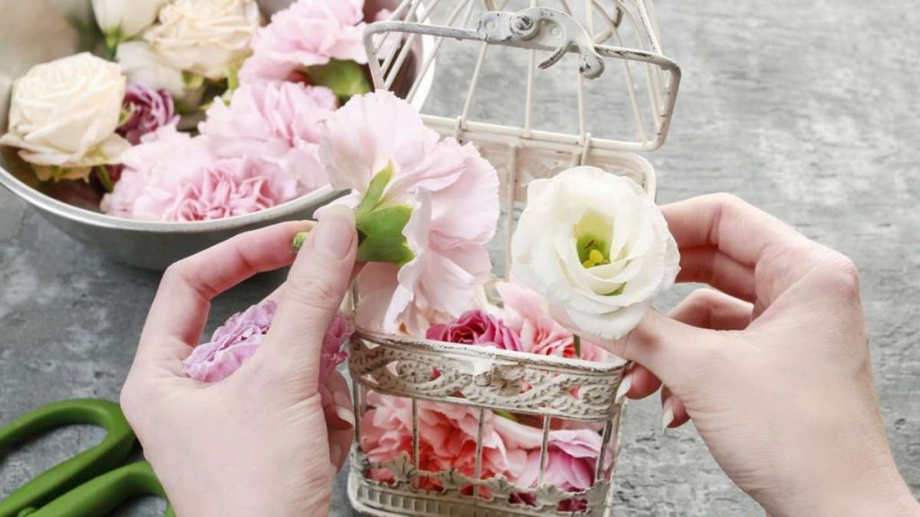 How to Find Your Wedding Florist