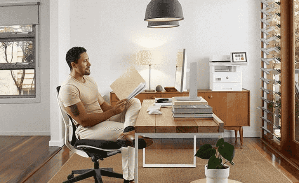 5 Personalized Ways to Make Your Office Into Home