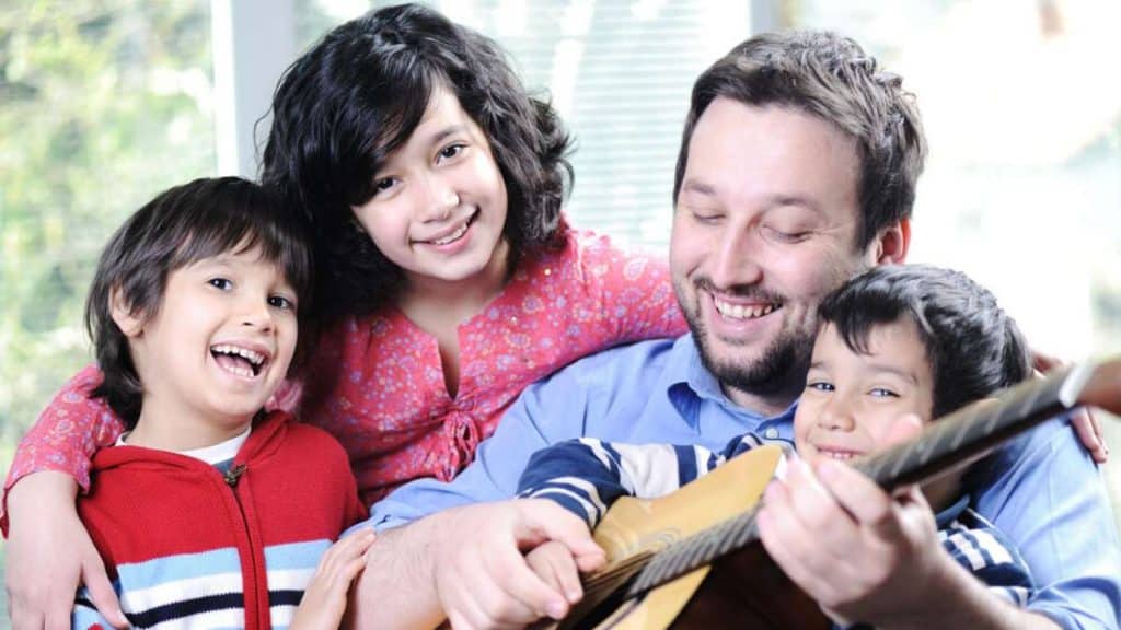 Significant Reasons to Enjoy Music with Family during the Holidays