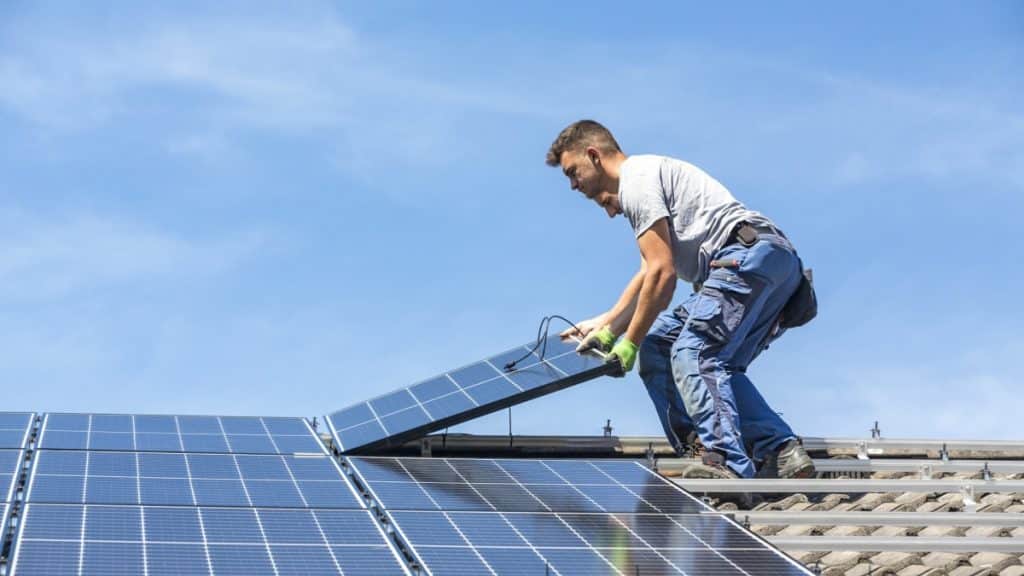 9 Factors To Consider When Installing Solar Panels