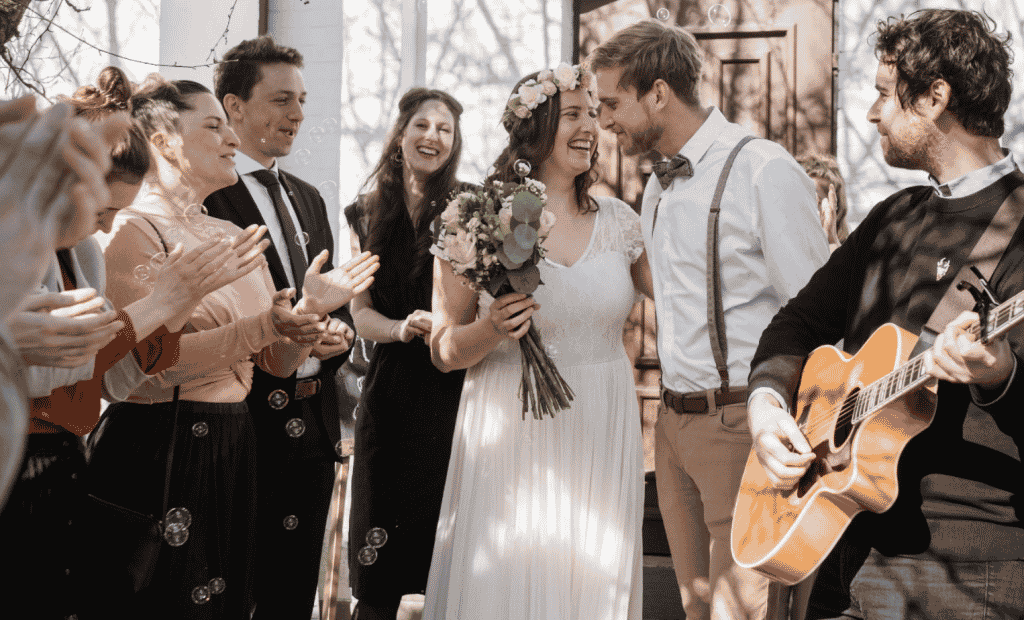 How To Hire The Best Wedding Singer in Melbourne
