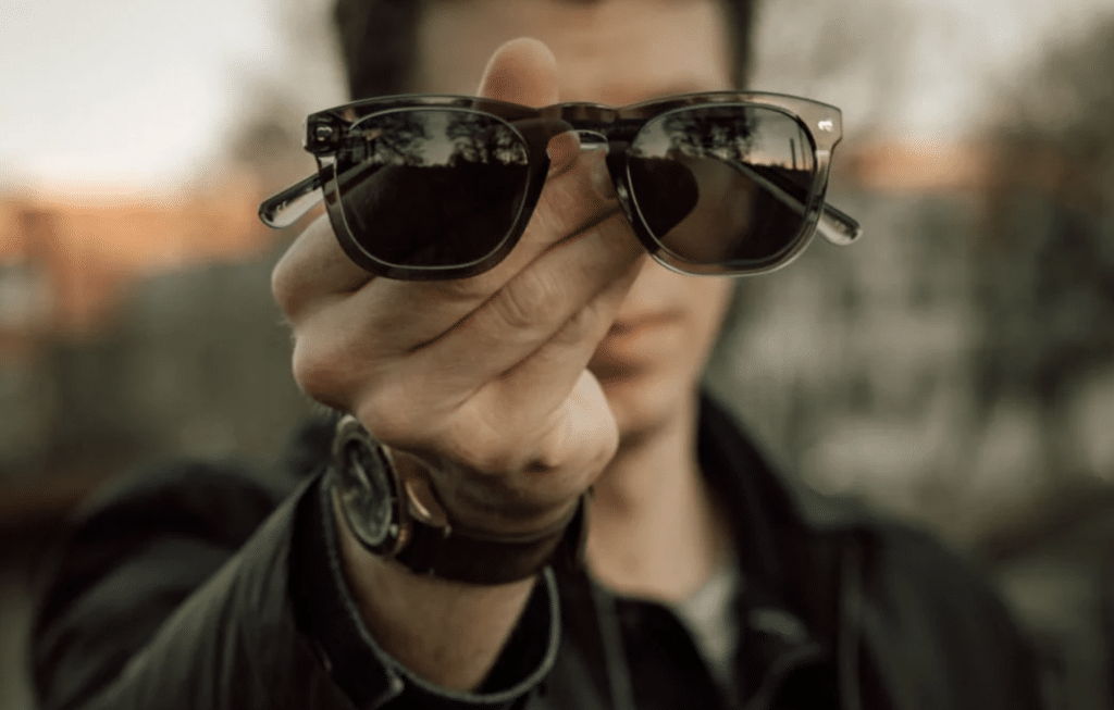 5 Reasons Why You Should Invest In Polarized Sunglasses