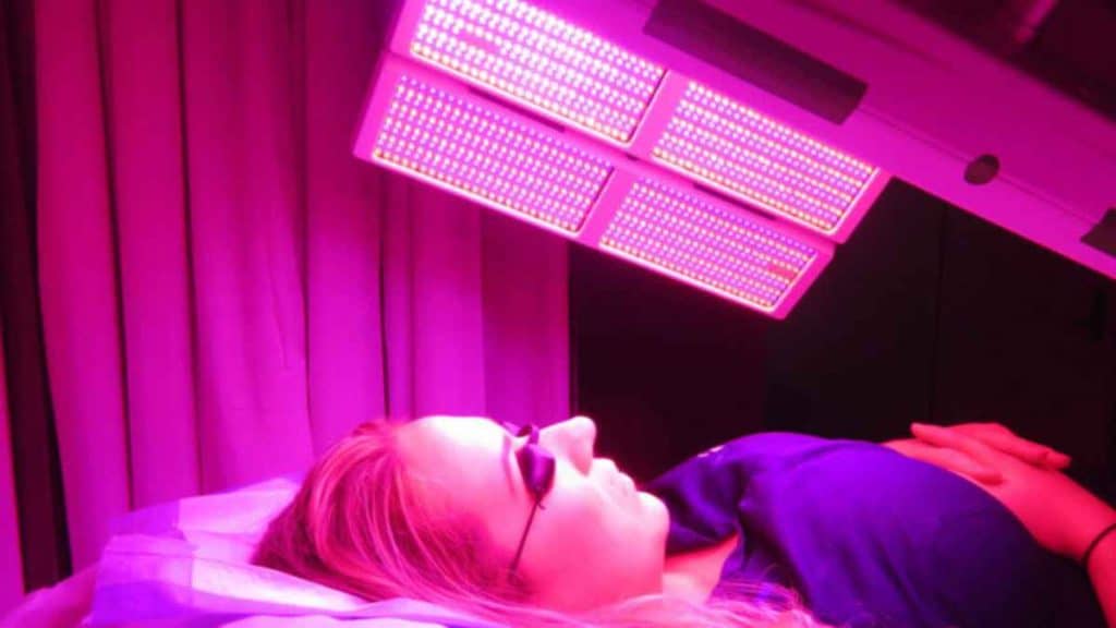 How Red Light Therapy Can Reduce Wrinkles and Fine Lines