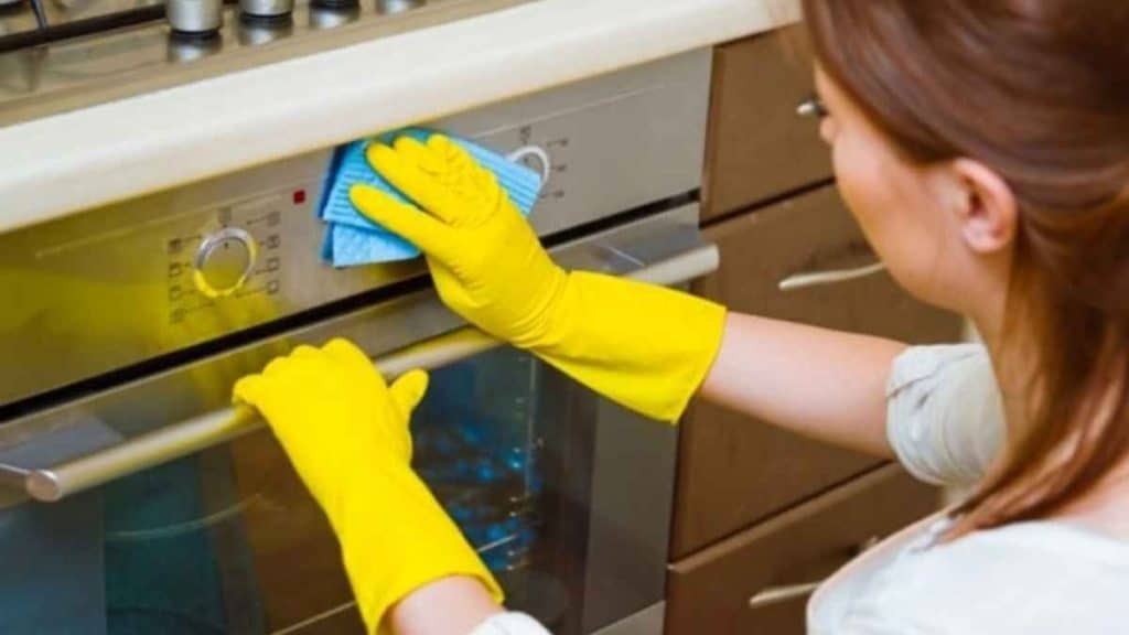 Revive Your Oven's Performance with Professional Cleaning Services