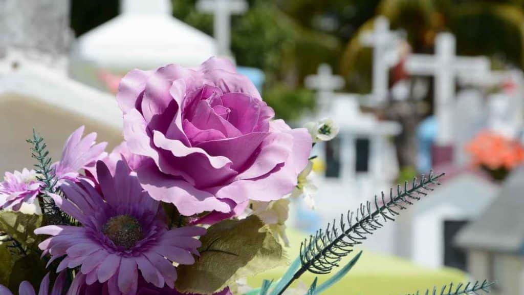 5 Benefits of Having a Funeral Service