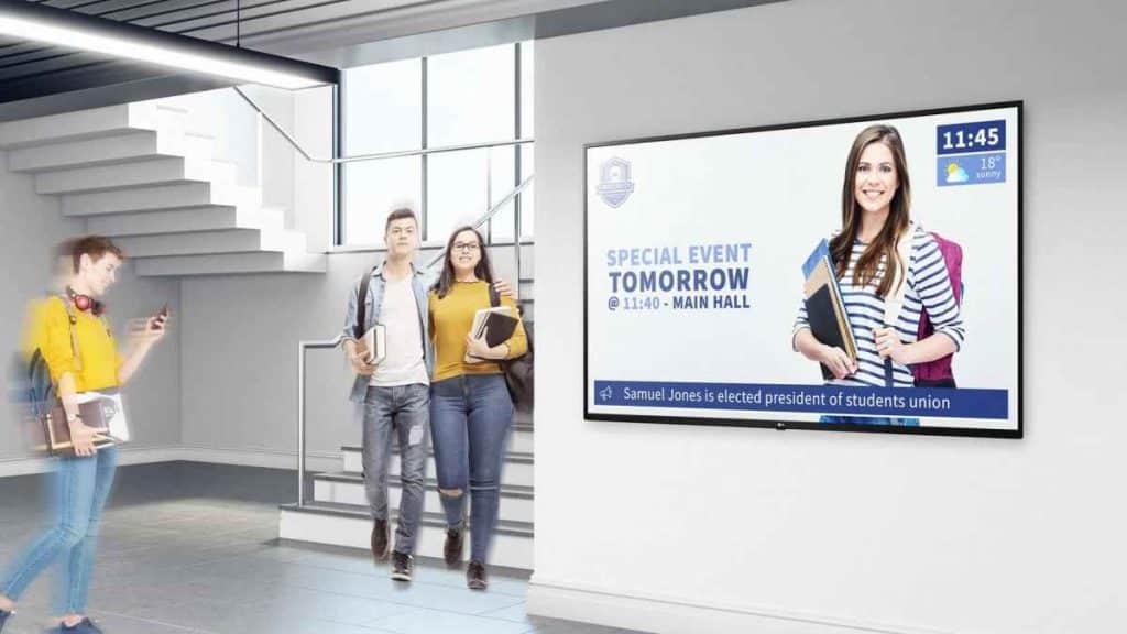 How Digital Signage Revolutionizes Event Promotion in Educational Institutions