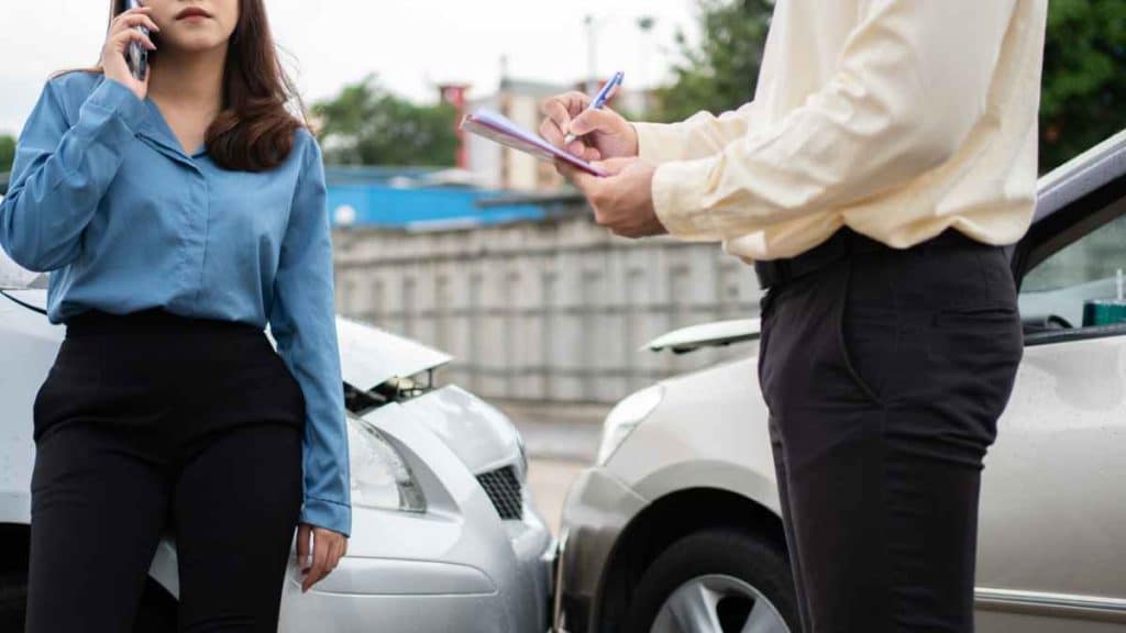 How Soon Should I Hire A Lawyer After A Car Accident?