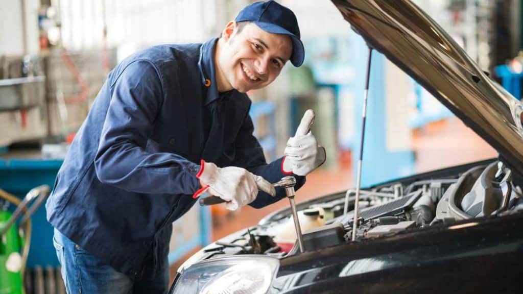 From Driveway Fixes to Parking Lot Repairs The Versatility of Mobile Car Repair Services