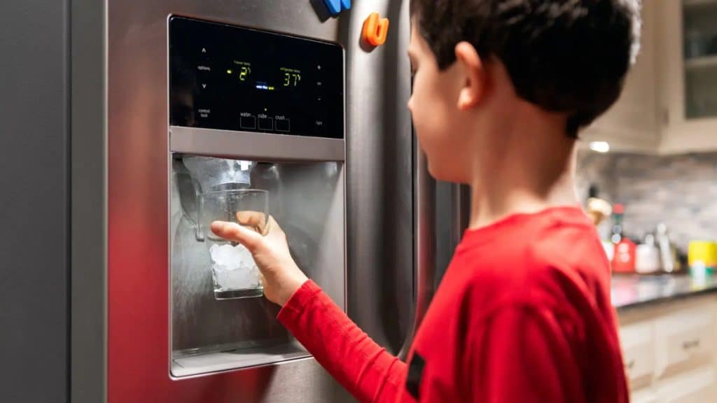 Common Ice Maker Parts and How to Troubleshoot Them