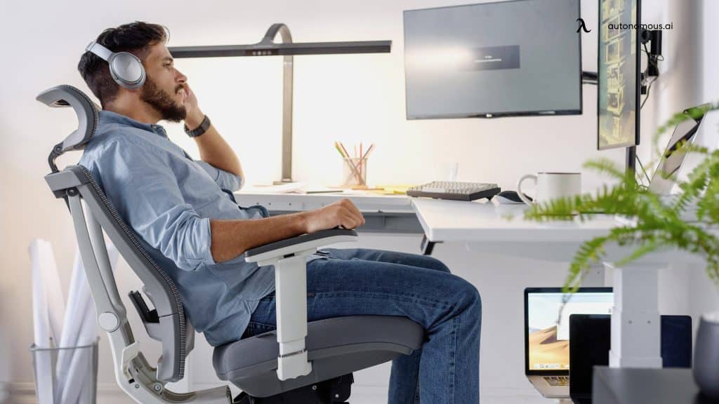 How Smart Furniture Design Boosts Workplace Comfort