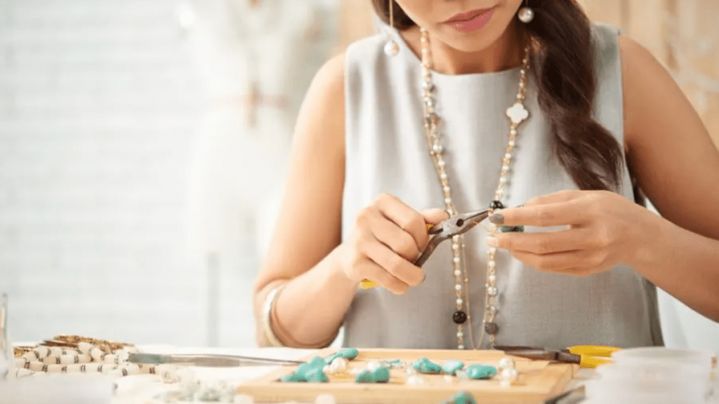 Running a Pop-Up Jewelry Store