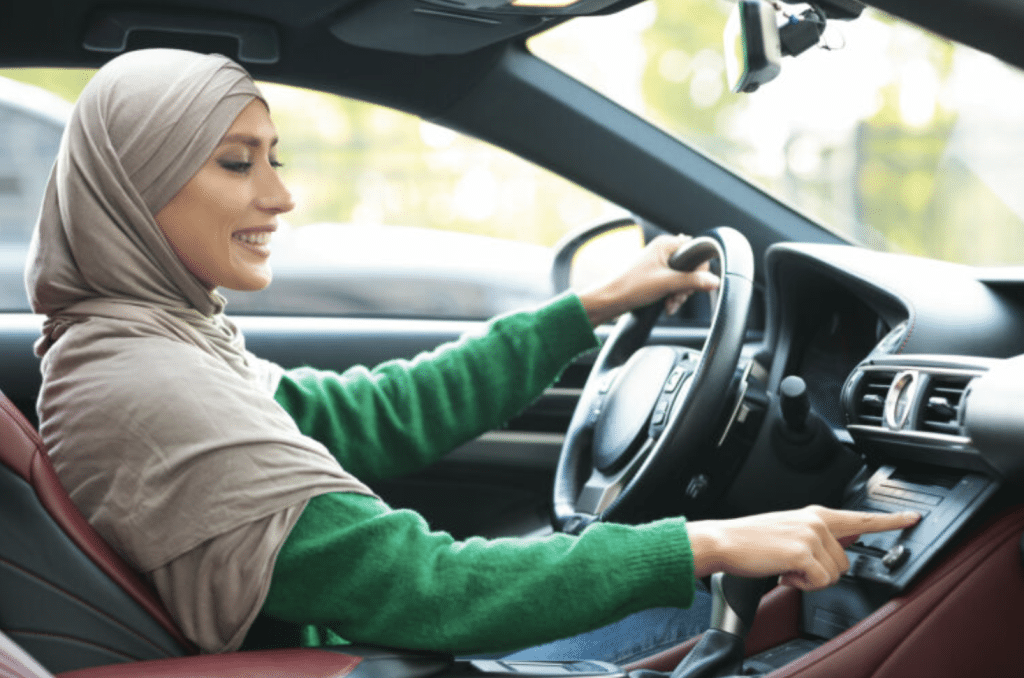 Steering Towards Success: Choosing the Right Driving School for Safe and Confident Driving