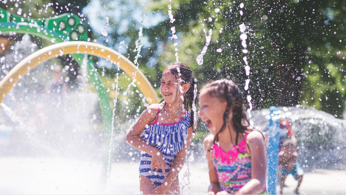 4 Benefits of Having a Splash Pad in Your Yard