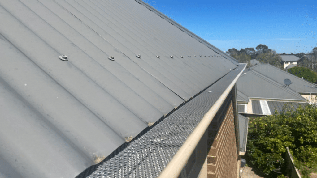 6 Top Benefits of Installing Gutter Guards in 2024