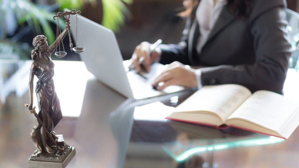 10 Times Your Business May Need a Business Lawyer