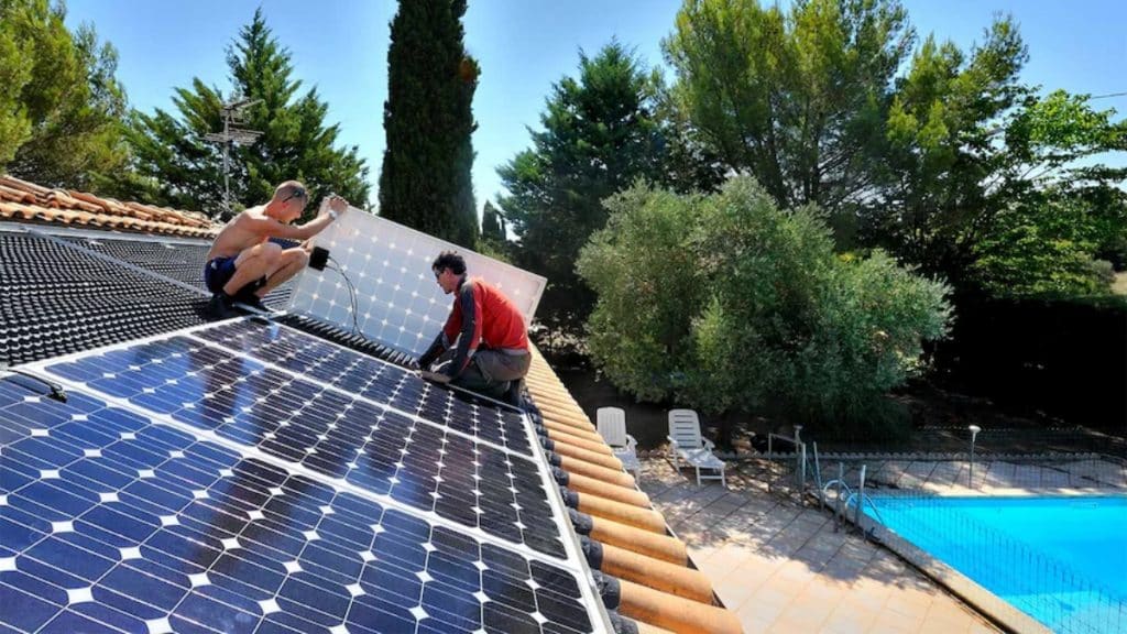 Harnessing Power of the Sun Solar Roof Heating for Your Pool