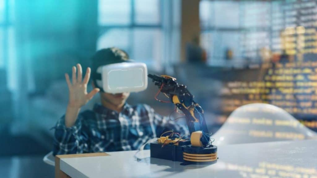 Augmented reality and education new opportunities in learning