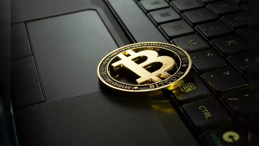 Effective Bitcoin Investment Strategies for Mitigating Security Risks