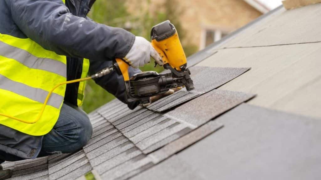 What to Consider When Hiring a Commercial Roofer