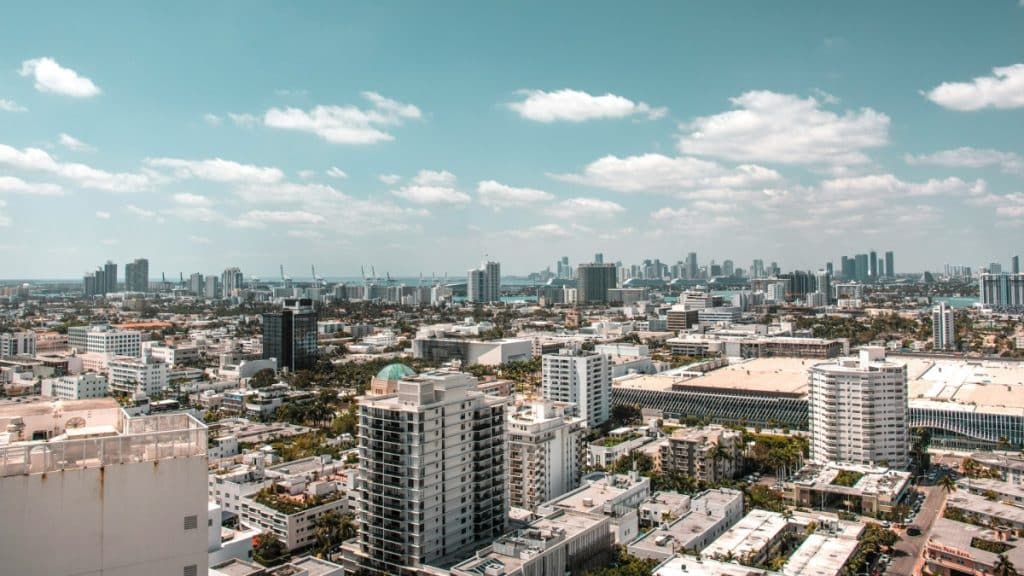 10 Reasons to Move to Miami