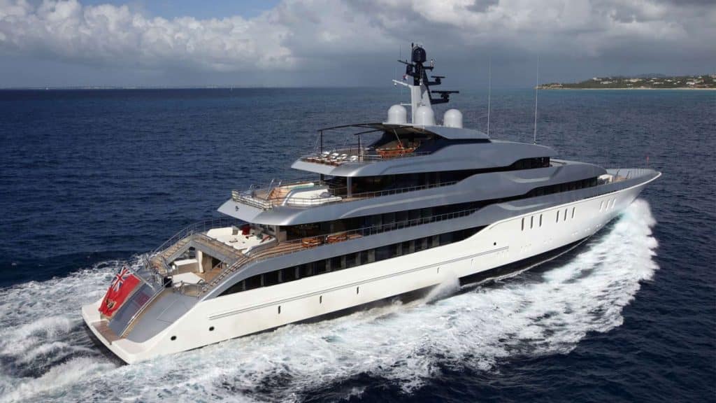 Must-Have Features on a Luxury Yacht