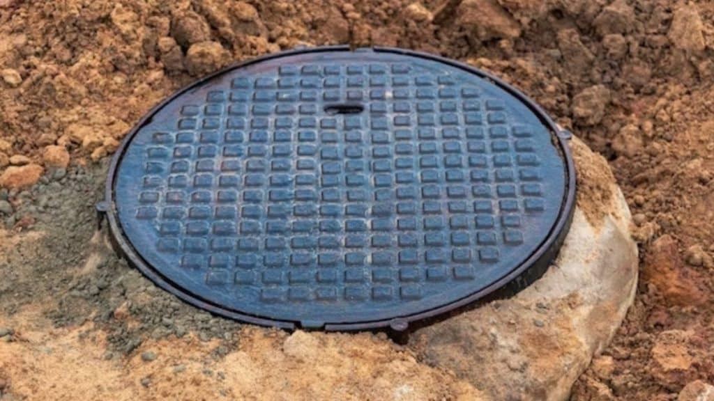 Which Is Better Cast Iron or Ductile Iron Manhole Cover?