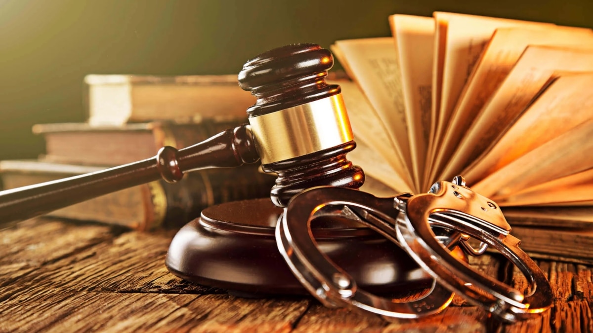 Common Criminal Charges a Defense Lawyer Can Help You