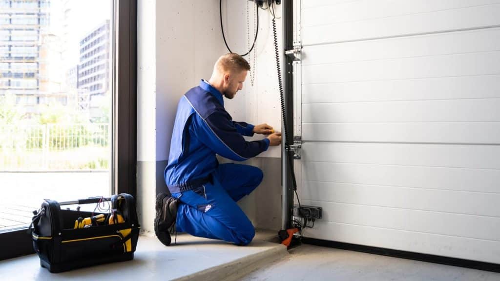 Hiring the Right Garage Door Repairman A Comprehensive Guide