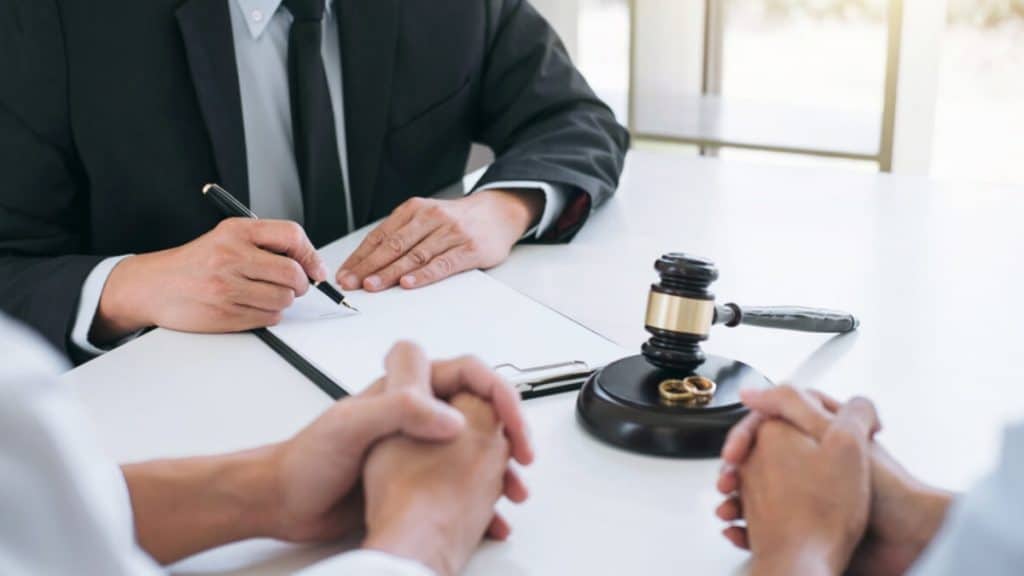 How Probate Lawyers Handle Contested Wills?