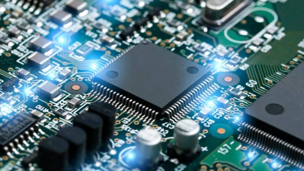 Overcoming Electronic Component Shortages with Real-Time Insights