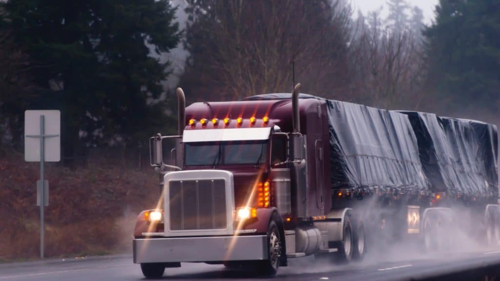 The Dangers of Driving Through Rain and Fog for Truck Drivers in Lebanon, TN