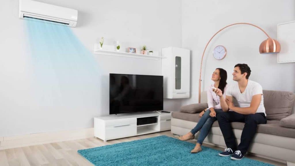 Comparing Central AC Installation vs. Ductless Systems