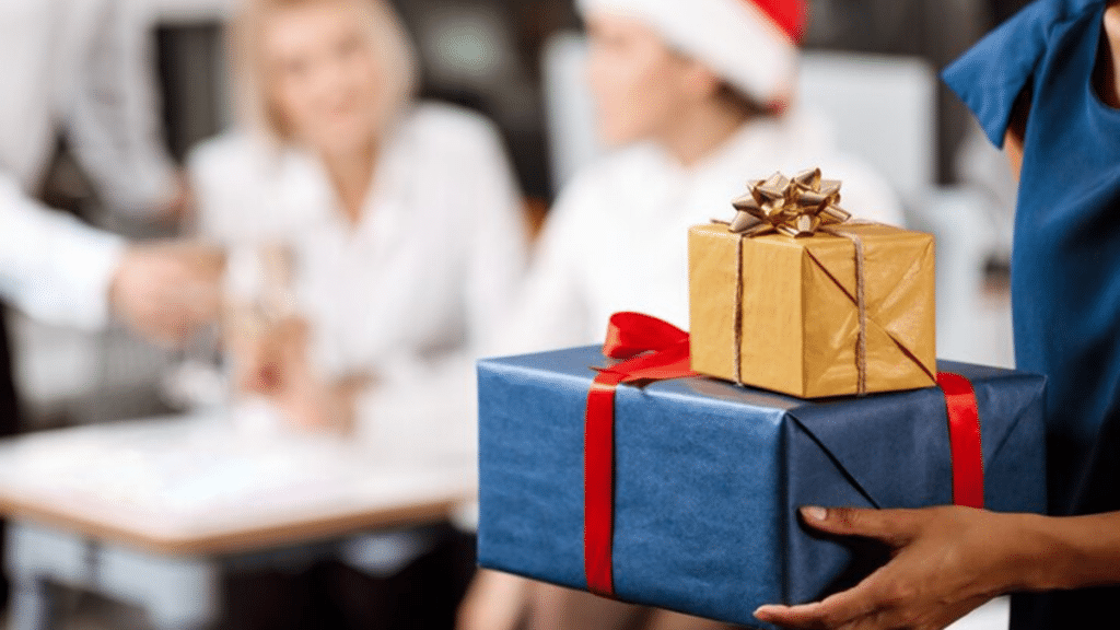 Creative Corporate Christmas Gifts for Team Building