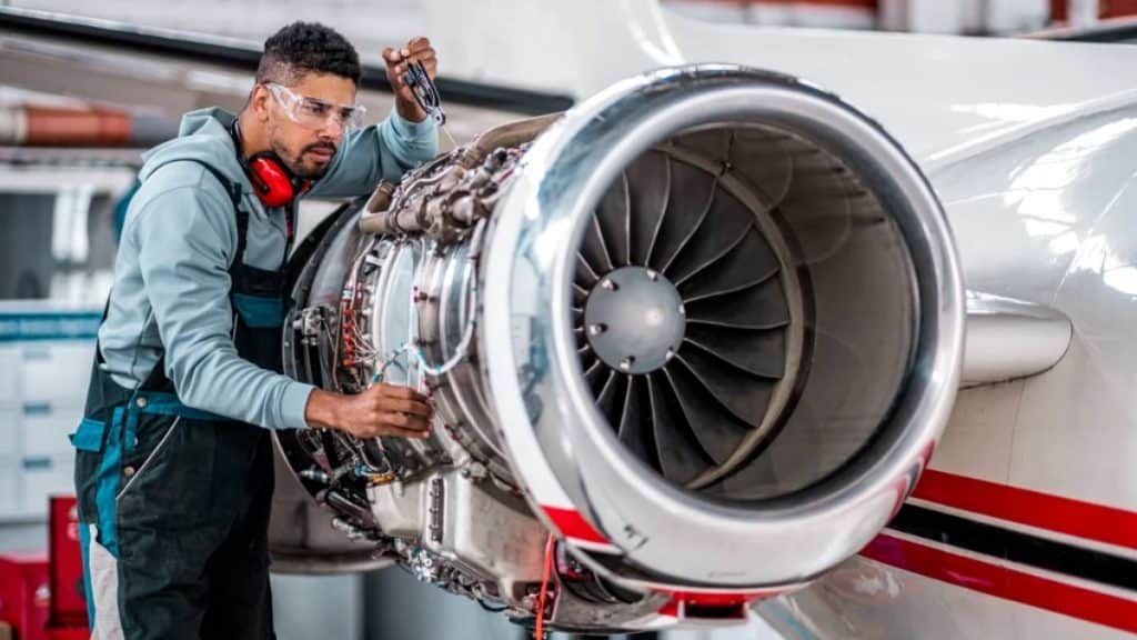 Key Benefits of Using Engine Stands for Aircraft Maintenance