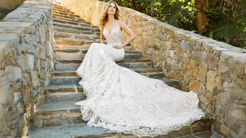 Top Bridal Stylist Tips for Accessorizing Your Wedding Dress