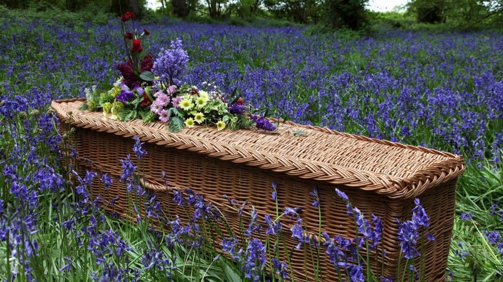 Why Choose a Wicker Coffin for a Natural Burial?