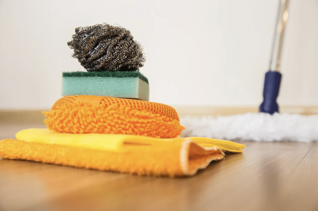 Tips for Using Your Spray Mop to Get a Streak-Free Shine