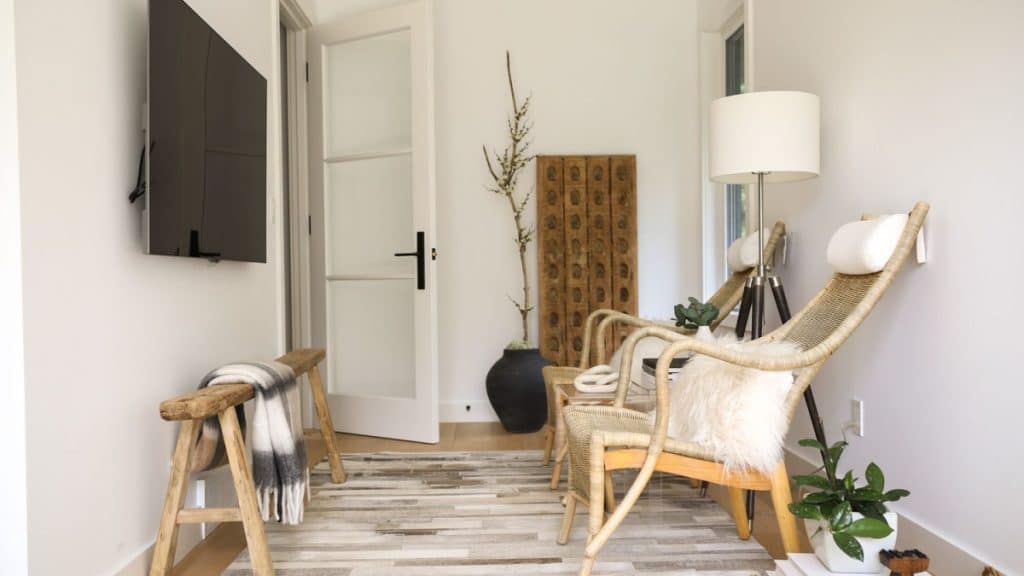 ⁠How to Create a More Spacious Feeling in Small Rooms