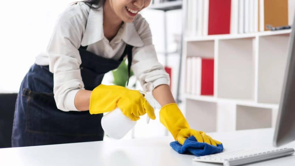 10 Questions to Ask Before Hiring a Commercial Cleaning Service