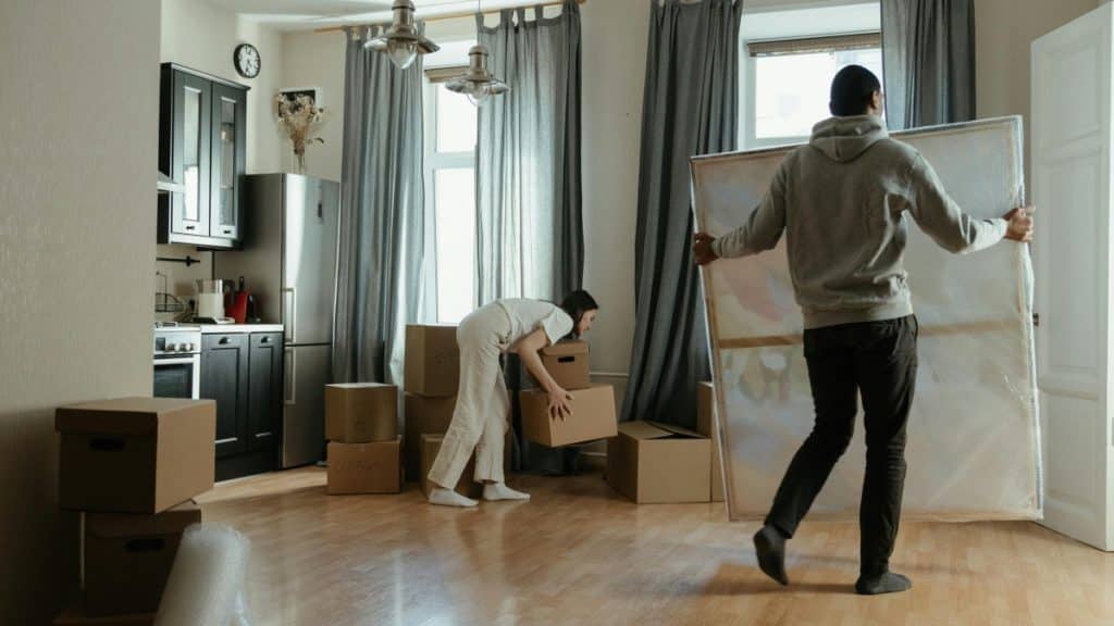 Pros and Cons of DIY Moving Things to Consider