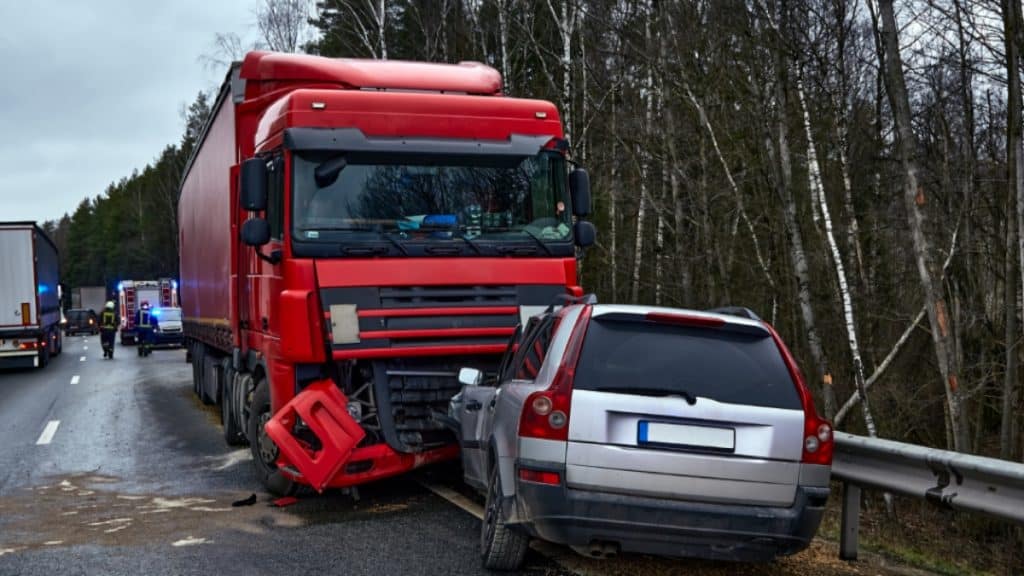 Rear-Ended While Stopped Understanding Semi-Truck Braking and Driver Responsibility