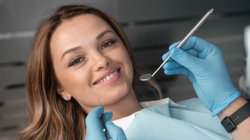 Signs You Might Need to Visit the Dentist Sooner Than Scheduled