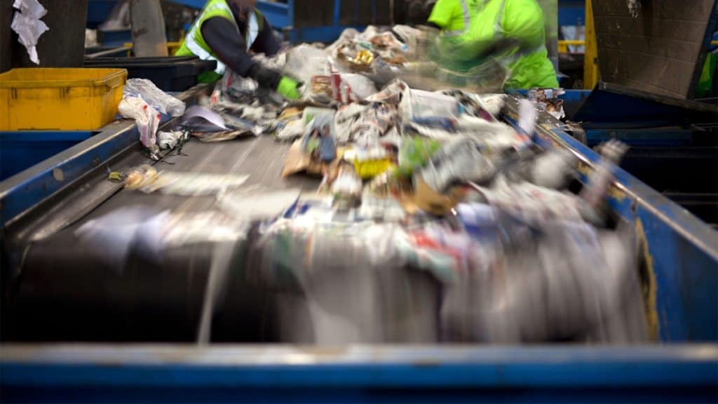 The Environmental Benefits of Sorting and Categorizing Junk Before Disposal