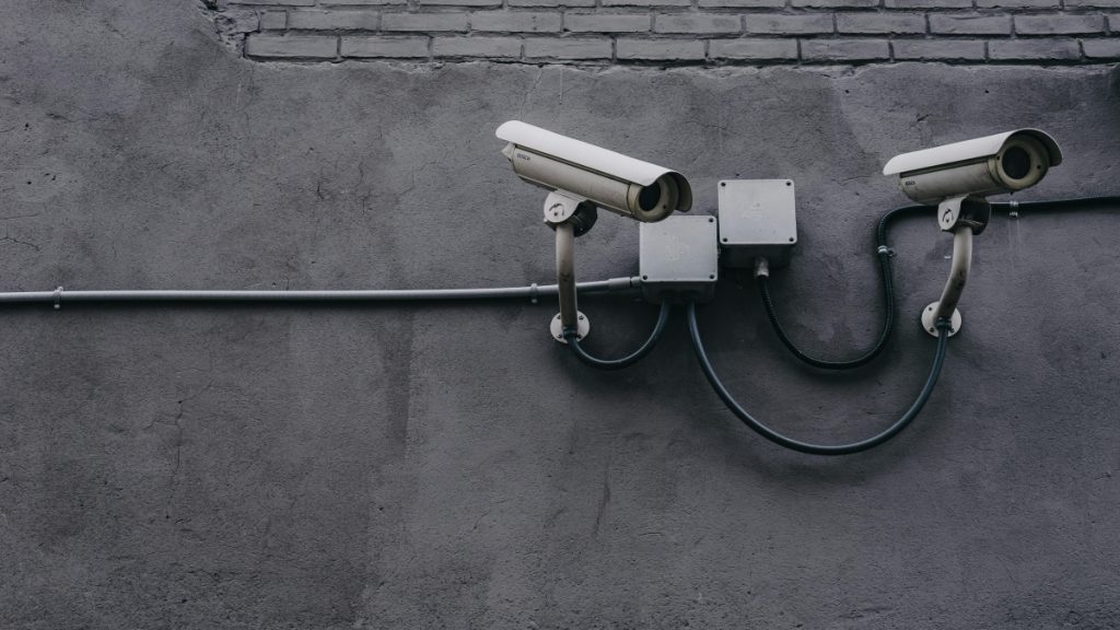 Ways Alarm Monitoring Can Enhance Your Customers' Business Security