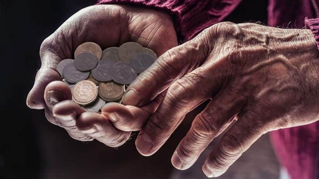 Why You Should Invest in a Fixed Deposit for Senior Citizens?