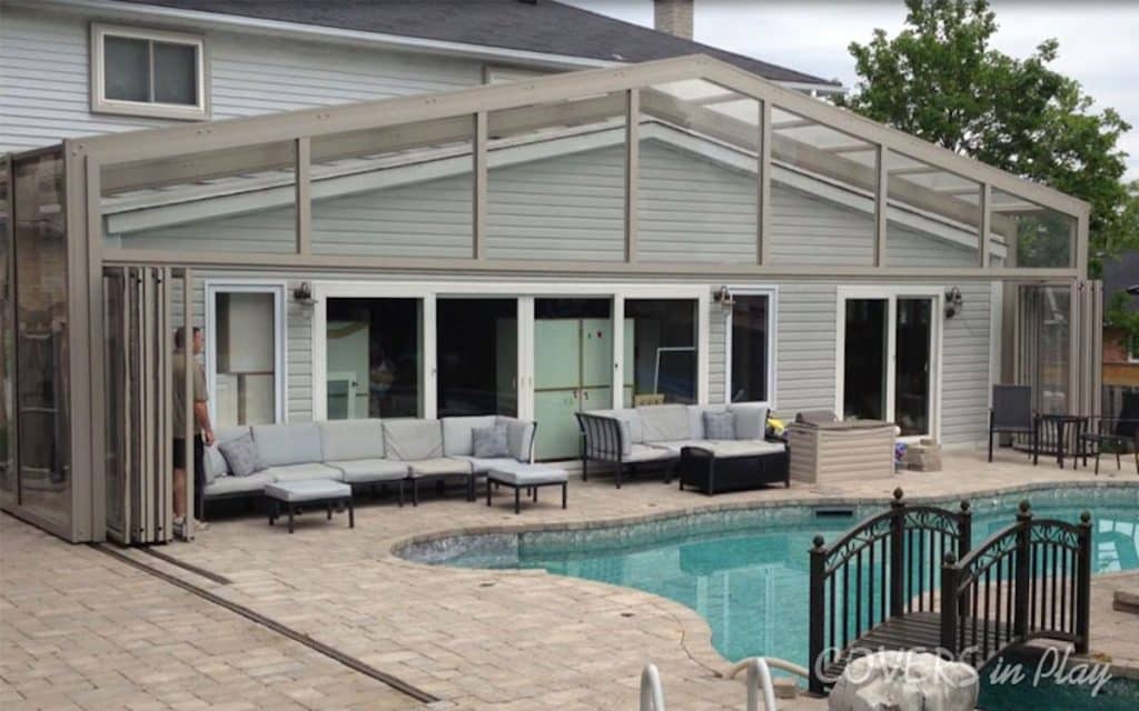 Retractable Pool Enclosure: The Perfect Blend of Style and Convenience