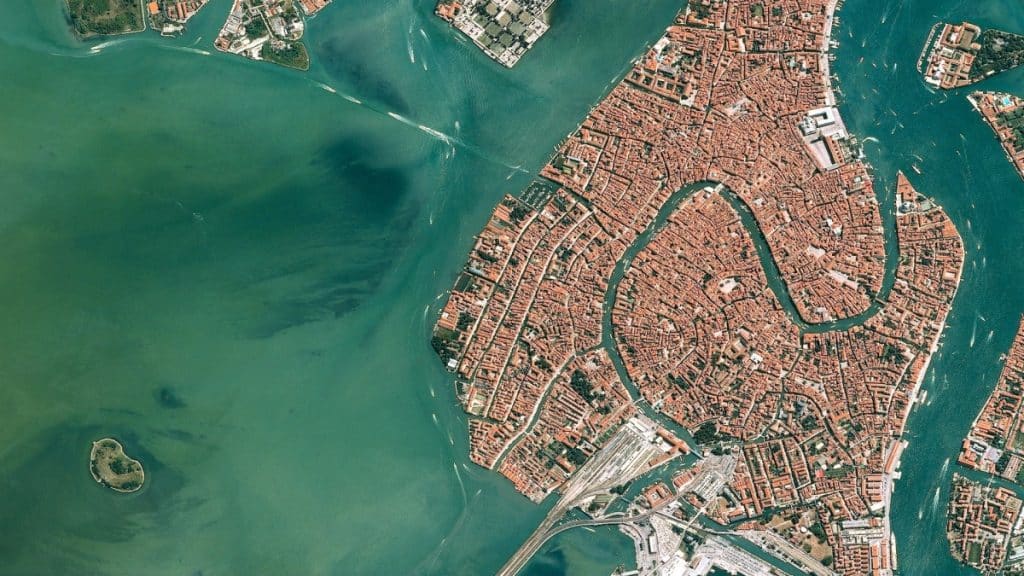 How High-Resolution Satellite Imagery Supports Infrastructure Development