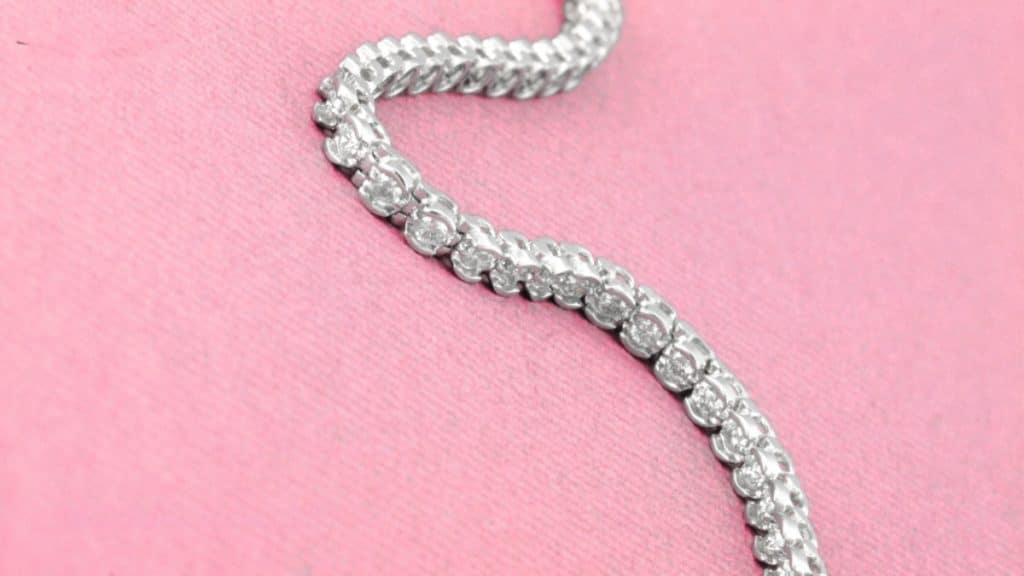 Discover the Beauty of a Moissanite Tennis Bracelet