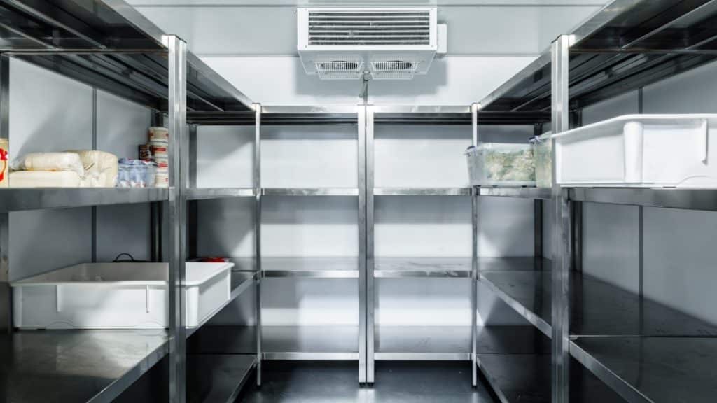 How Cold Rooms Can Improve the Shelf Life of Your Products