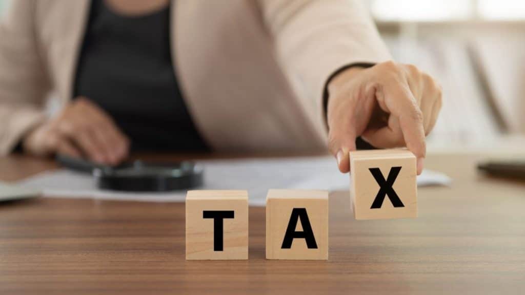 Simplifying Tax Filing for US Expats Tips to Make Life Abroad Easier